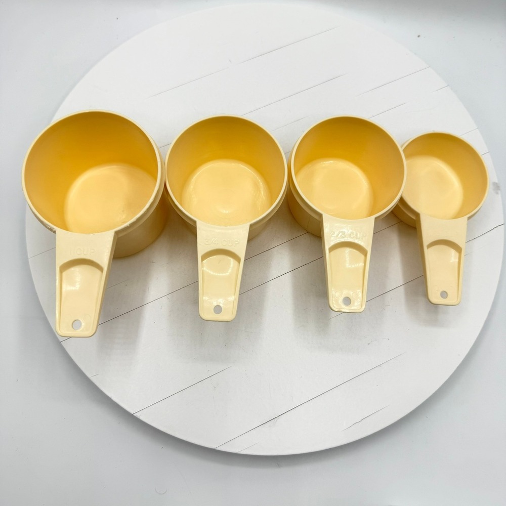 Vintage Tupperware Harvest Yellow Measuring Cups Set of 4 Nesting Retro 70s